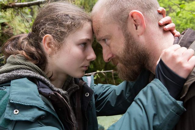 Thomasin McKenzie and Ben Foster in Leave No Trace