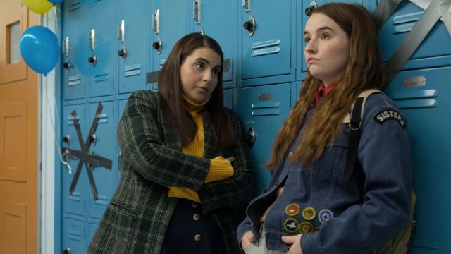 Beanie Feldstein and Kaitlyn Dever in Booksmart