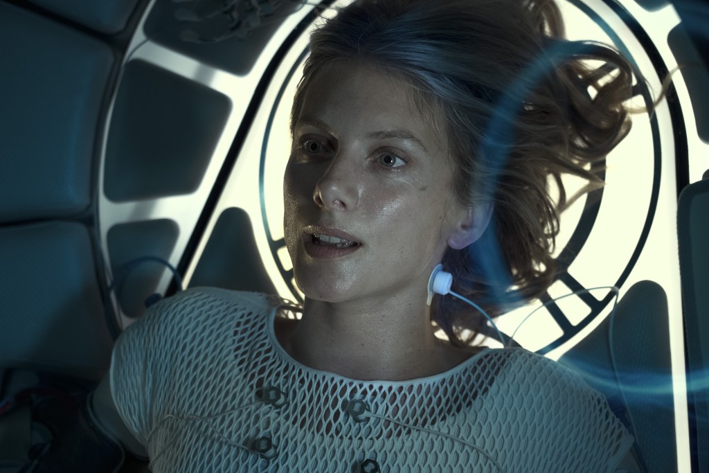 Mélanie Laurent in Oxygen