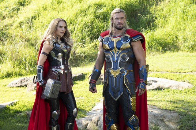 Natalie Portman and Chris Hemsworth in Thor: Love and Thunder