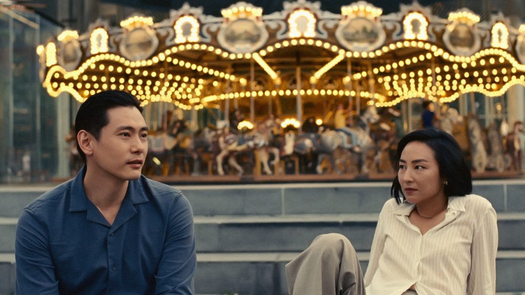 Teo Yoo and Greta Lee in Past Lives