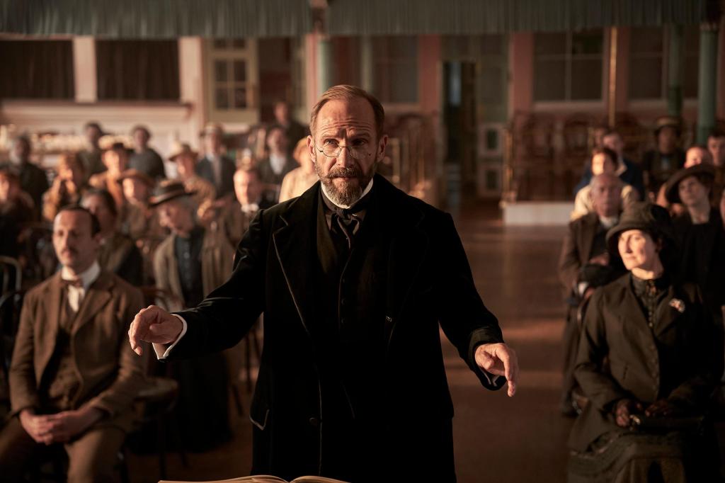 Ralph Fiennes in The Choral